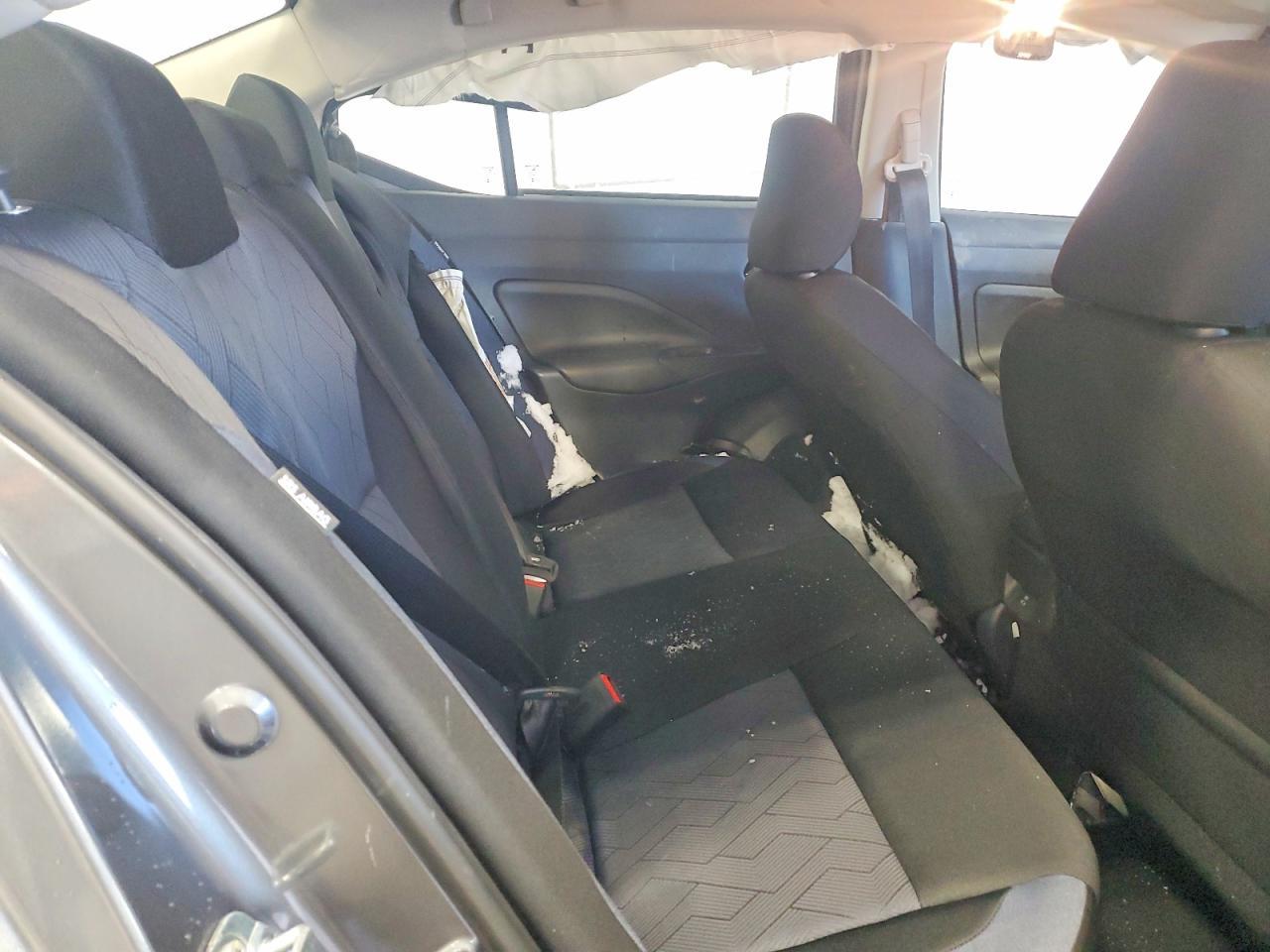 2025 Nissan Versa Sv - zdjęcie 10