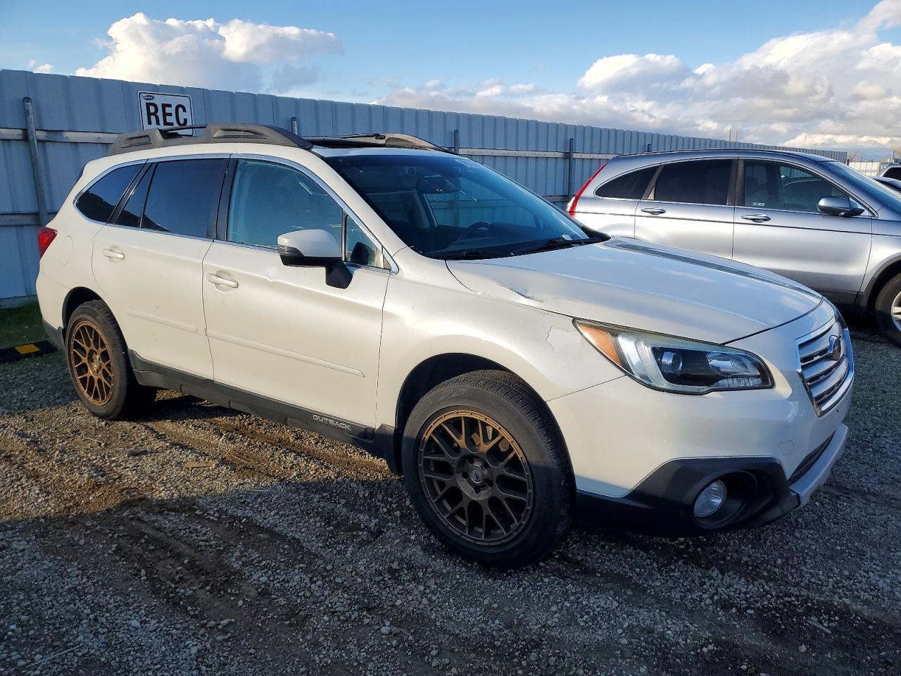 2015 Subaru Outback 3.6R Limited - zdjęcie 4