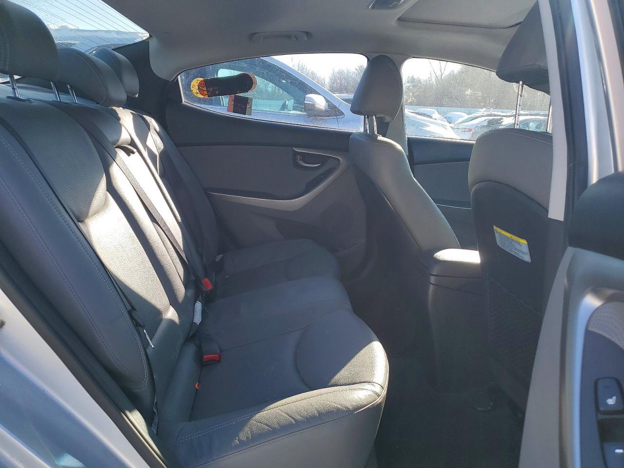 2013 Hyundai Elantra Gls - zdjęcie 10