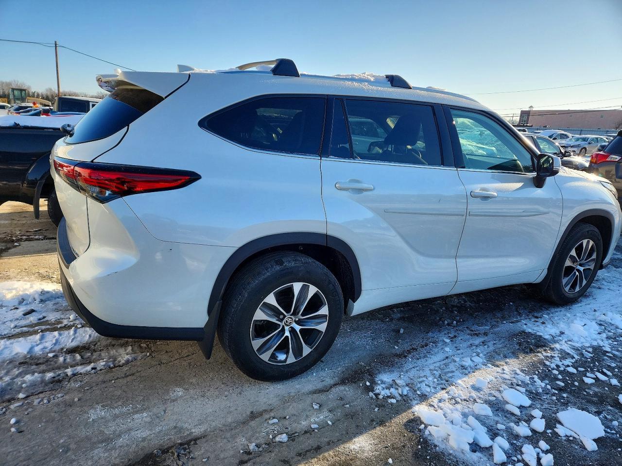 2023 Toyota Highlander Platinum - zdjęcie 3