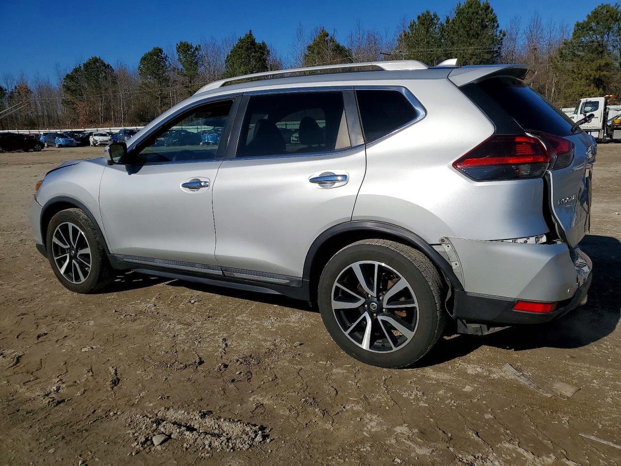 2019 Nissan Rogue S - zdjęcie 2