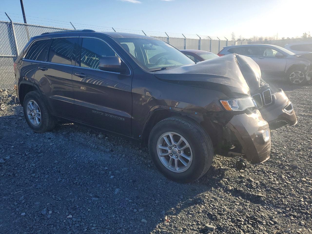 2019 Jeep Grand Cherokee Laredo - zdjęcie 4