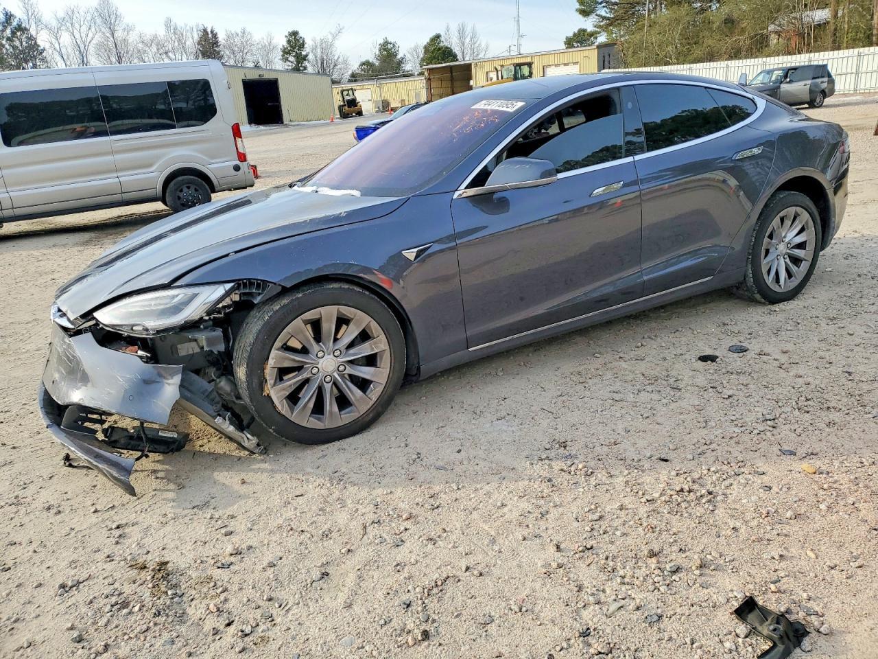 2018 Tesla Model S - zdjęcie główne