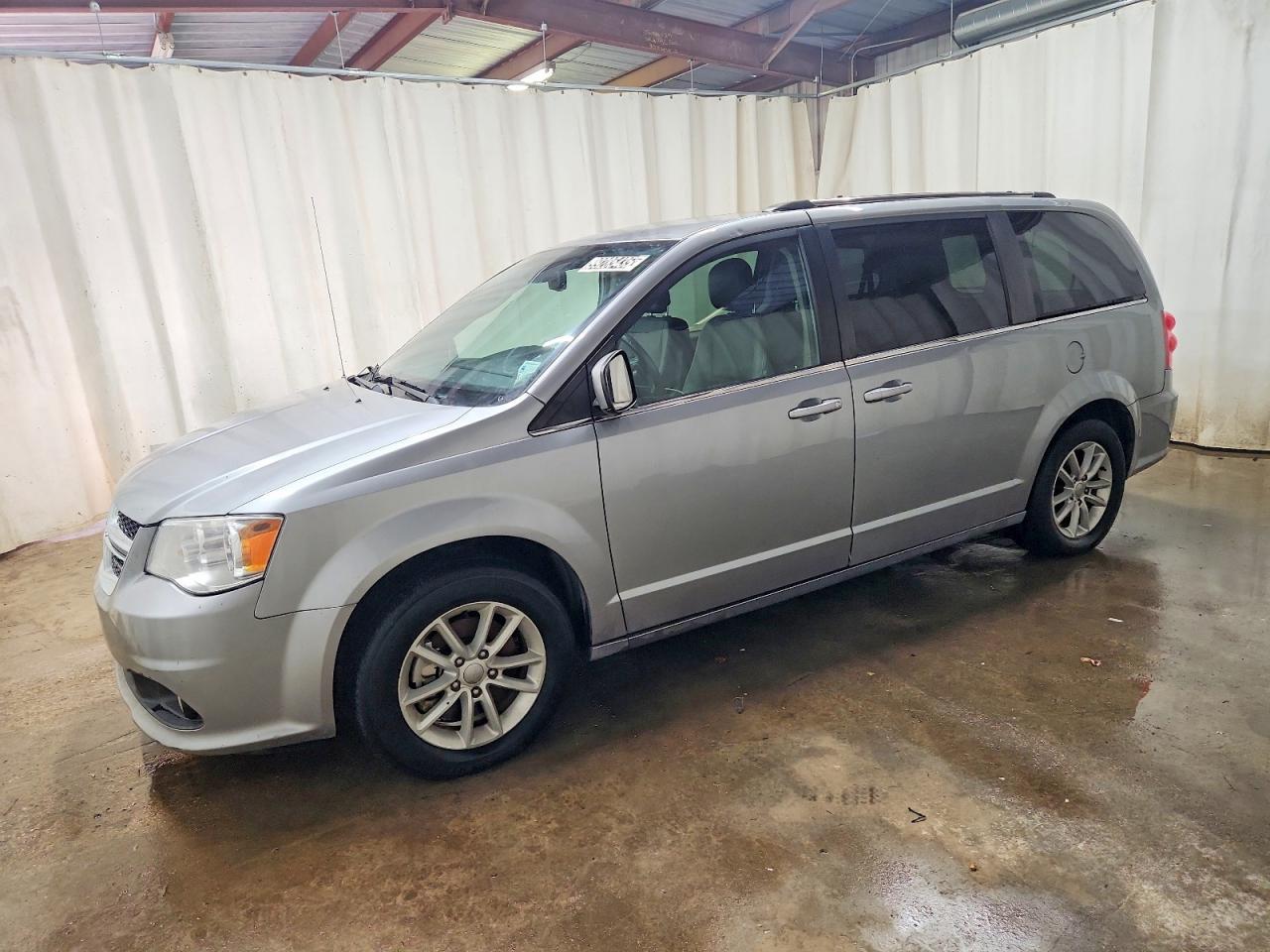 2019 Dodge Grand Caravan Sxt - zdjęcie główne