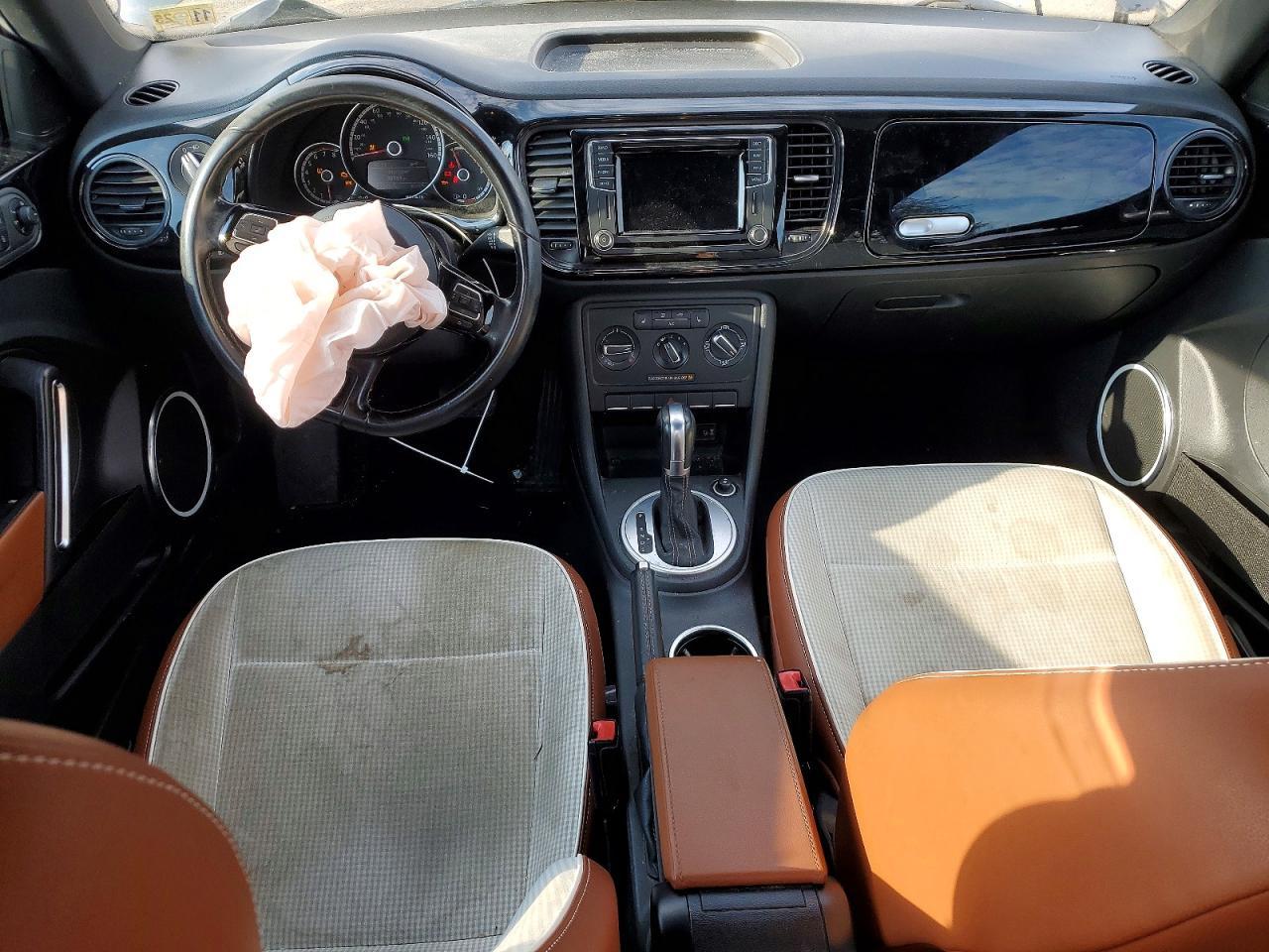 2016 Volkswagen Beetle 1.8T - zdjęcie 8