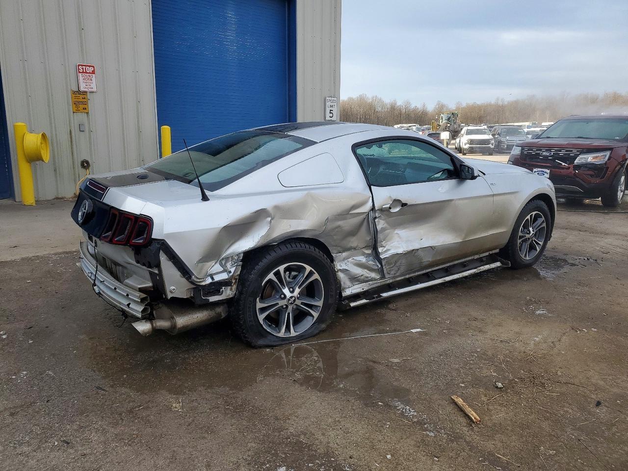 2014 Ford Mustang - zdjęcie 3