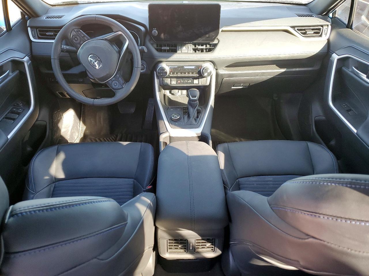 2025 Toyota Rav4 Xse - zdjęcie 8