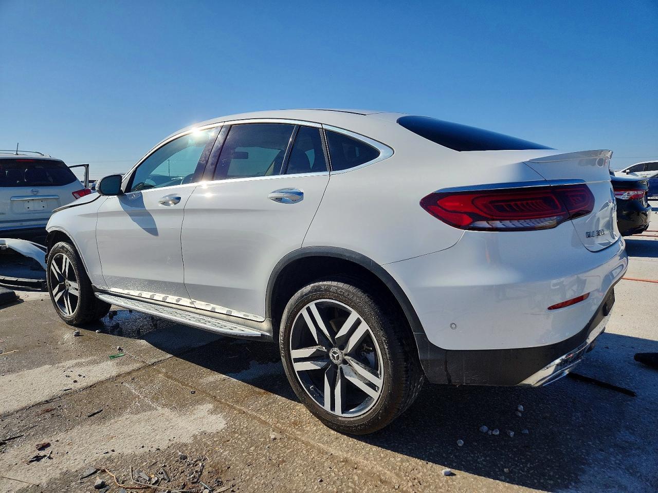 2020 Mercedes-Benz Glc Coupe 300 4Matic - zdjęcie 2