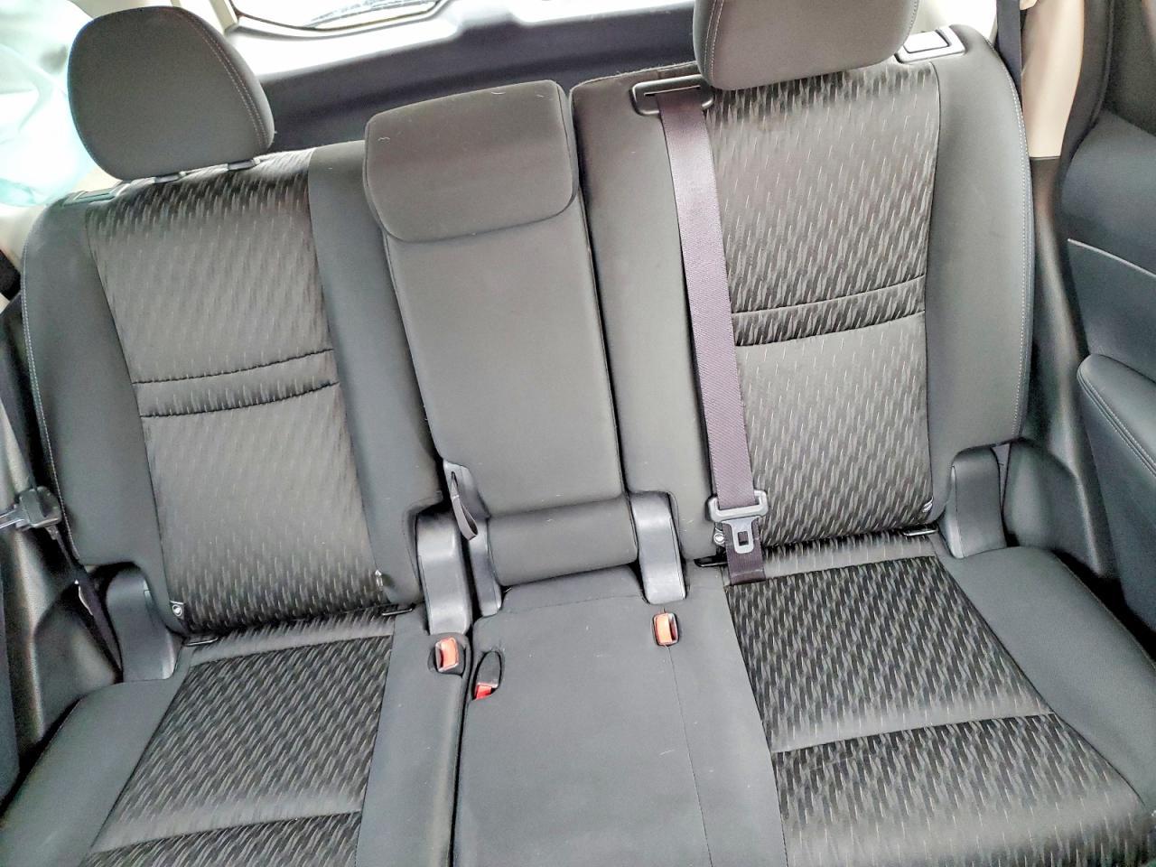 2019 Nissan Rogue S - zdjęcie 10