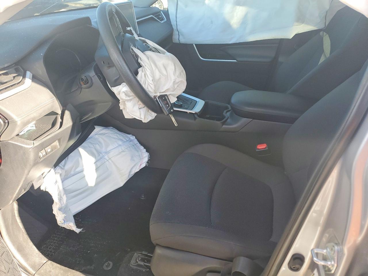 2024 Toyota Rav4 Le - zdjęcie 7