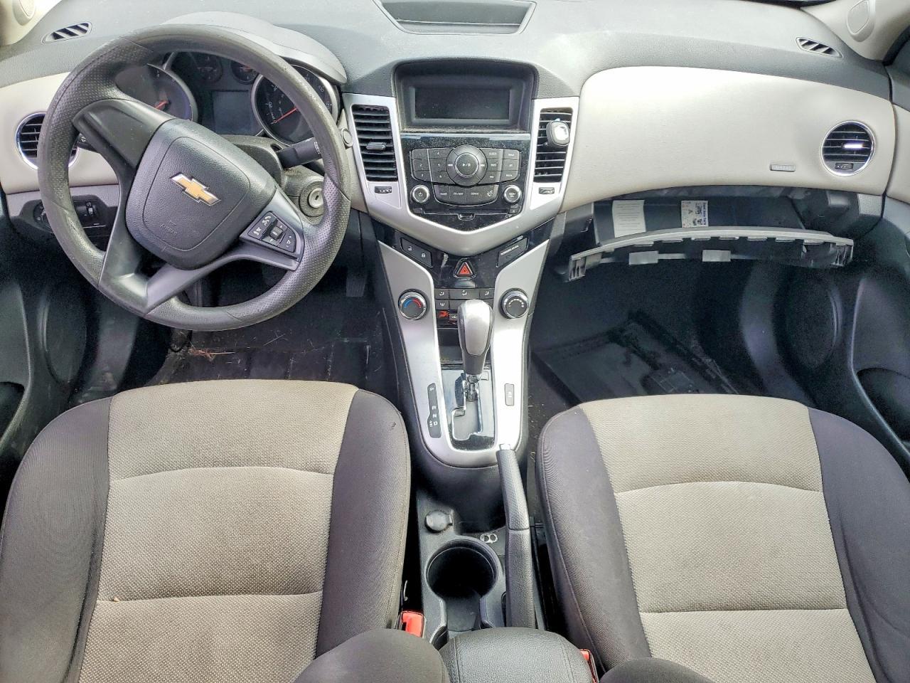 2014 Chevrolet Cruze Ls - zdjęcie 8