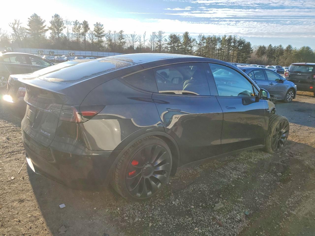 2024 Tesla Model Y - zdjęcie 3