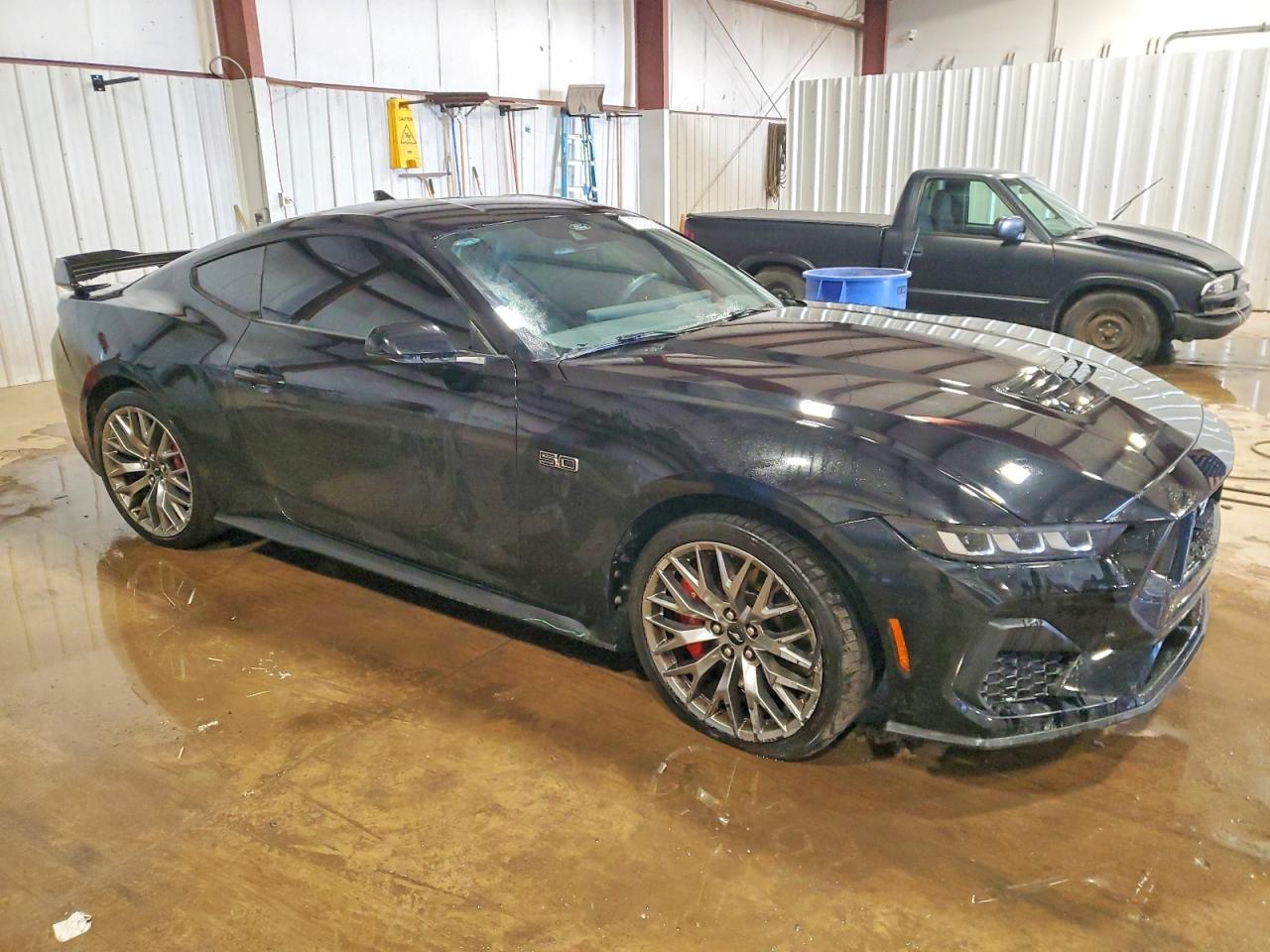 2024 Ford Mustang Gt - zdjęcie 4