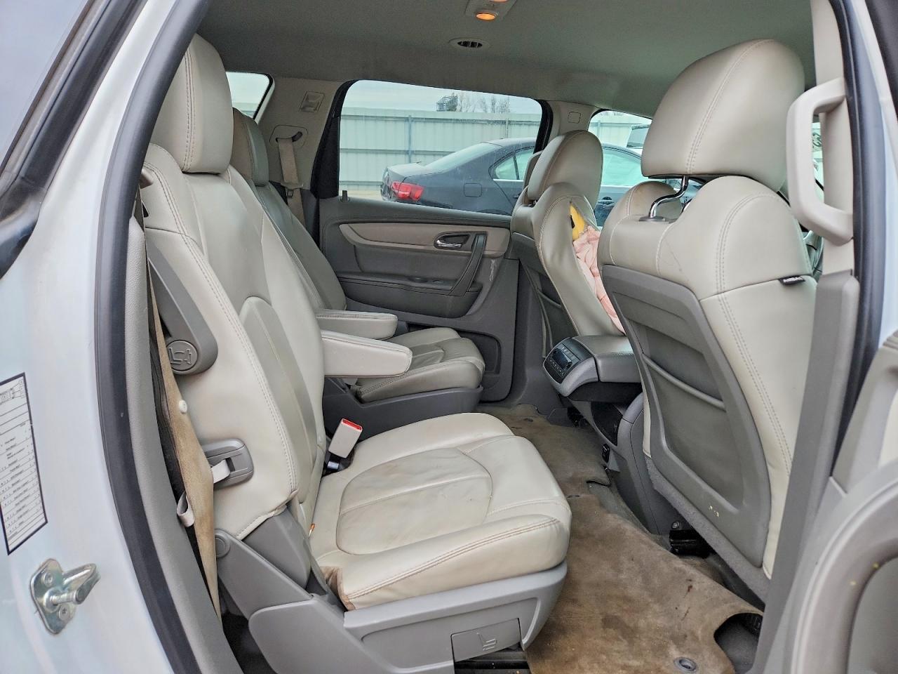 2016 Chevrolet Traverse Lt - zdjęcie 11