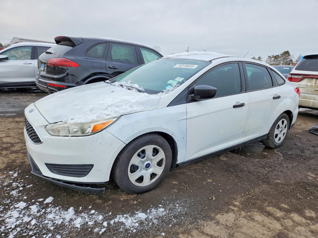 2017 Ford Focus S - zdjęcie główne