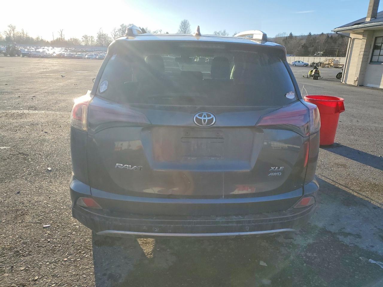 2016 Toyota Rav4 Xle - zdjęcie 6