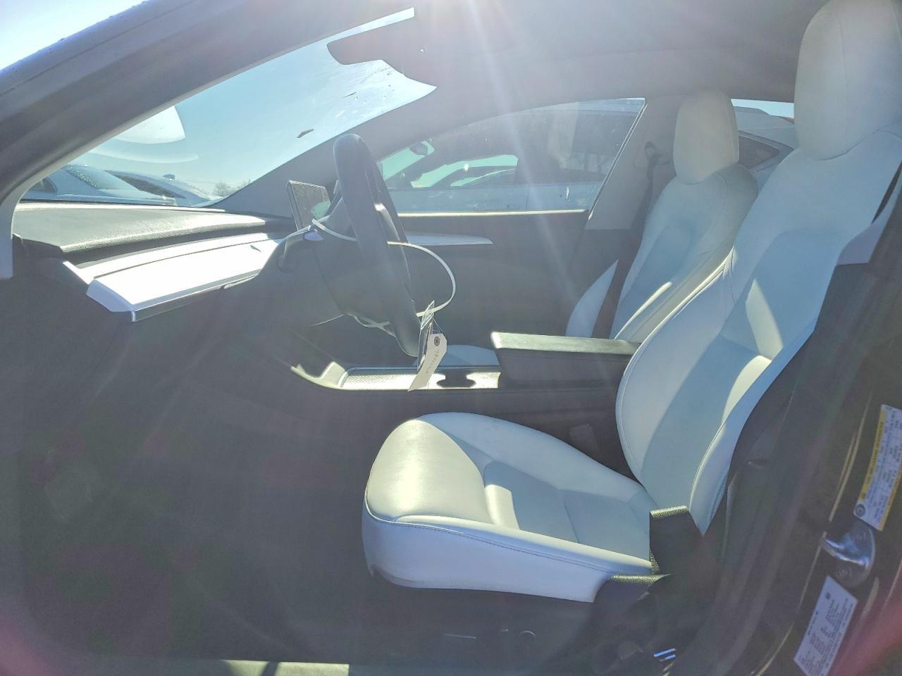 2022 Tesla Model 3 - zdjęcie 7