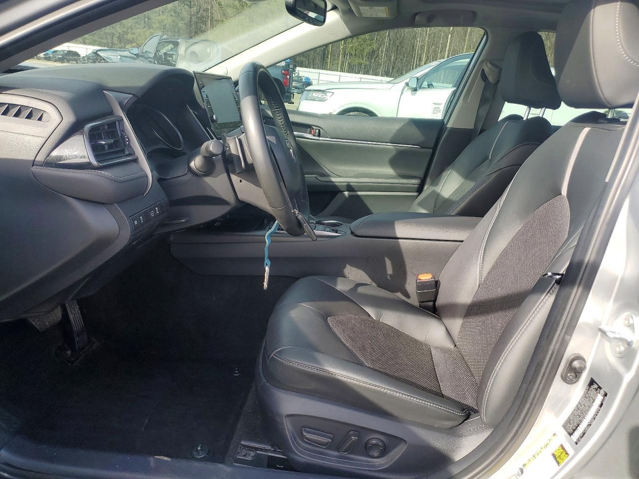 2024 Toyota Camry Xse - zdjęcie 7