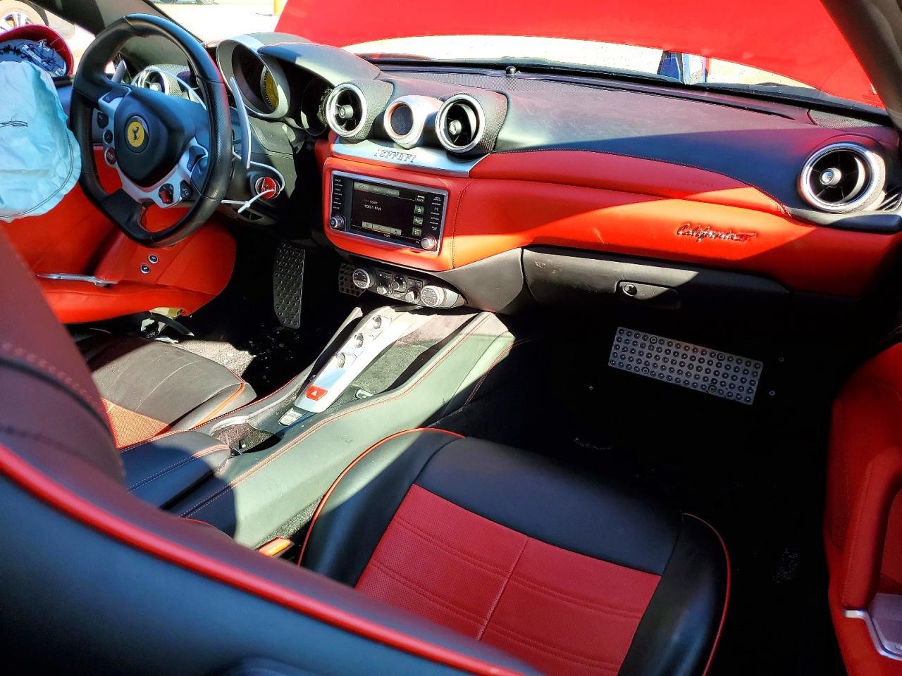 2017 Ferrari California T - zdjęcie 8