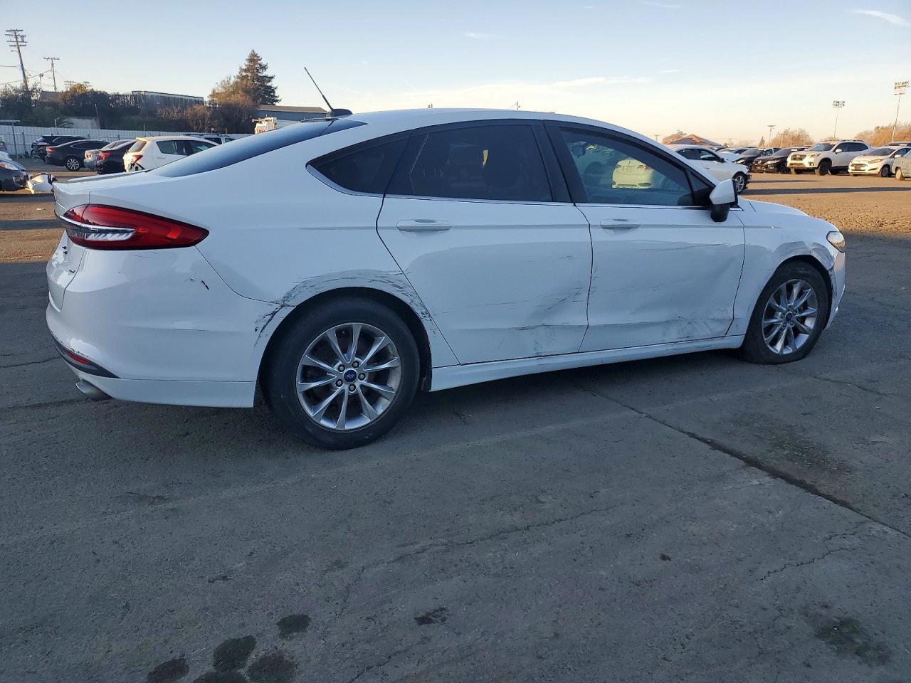 2017 Ford Fusion Se - zdjęcie 3