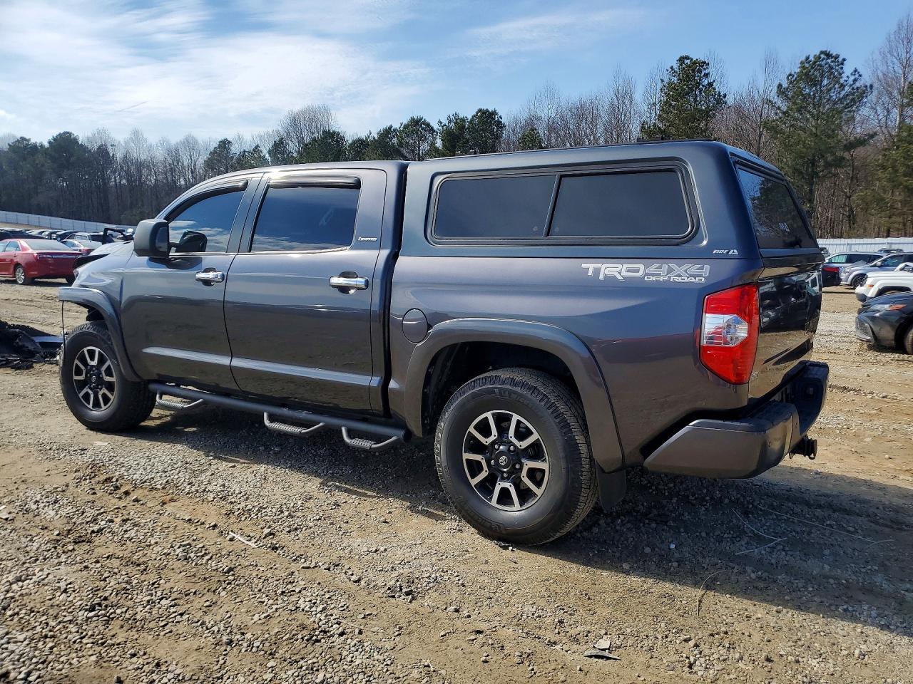 2016 Toyota Tundra Crewmax Limited - zdjęcie 2