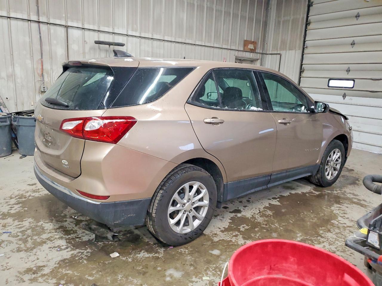 2018 Chevrolet Equinox Ls - zdjęcie 3