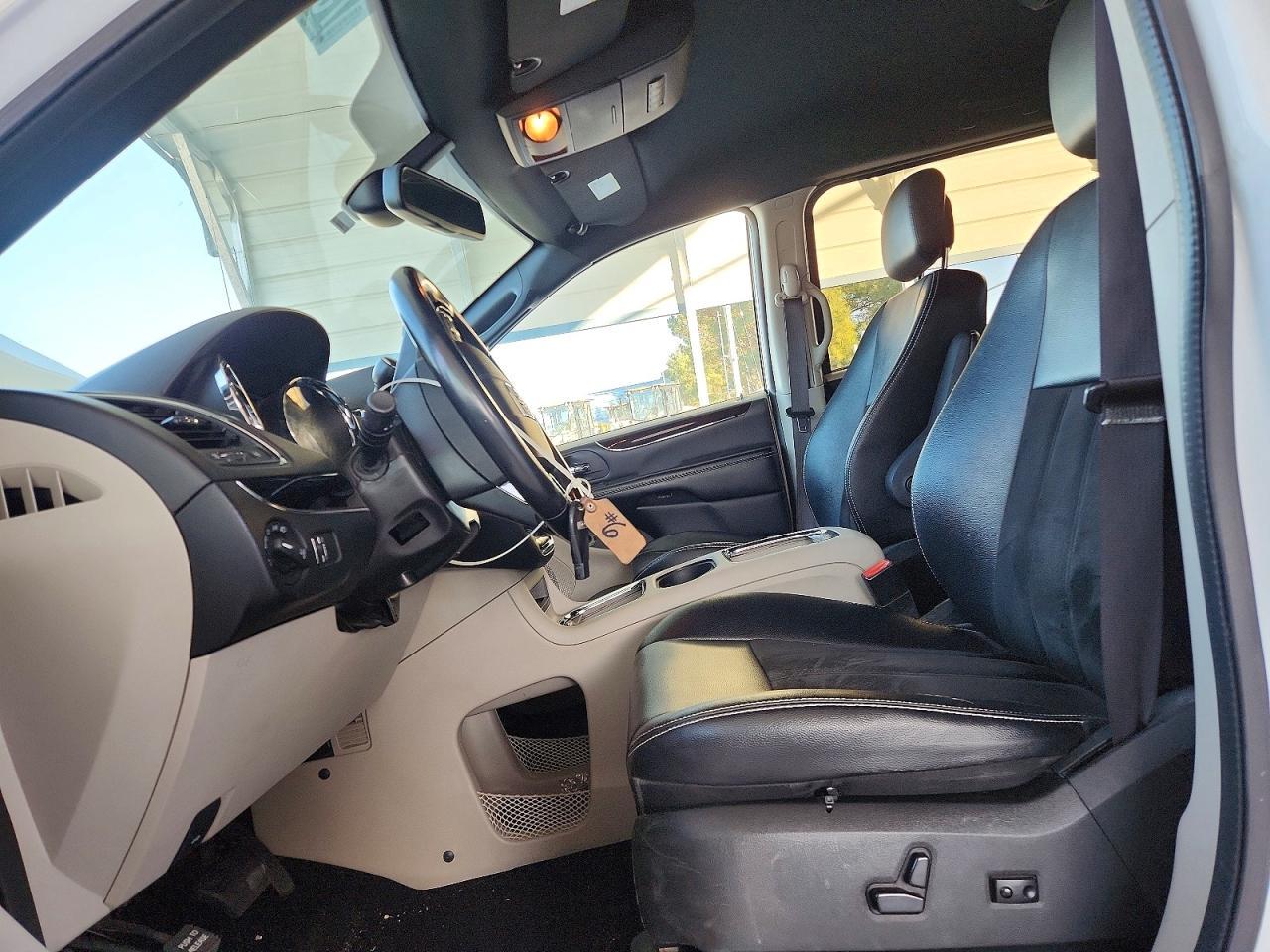 2019 Dodge Grand Caravan Sxt - Wheelchair Van - zdjęcie 7