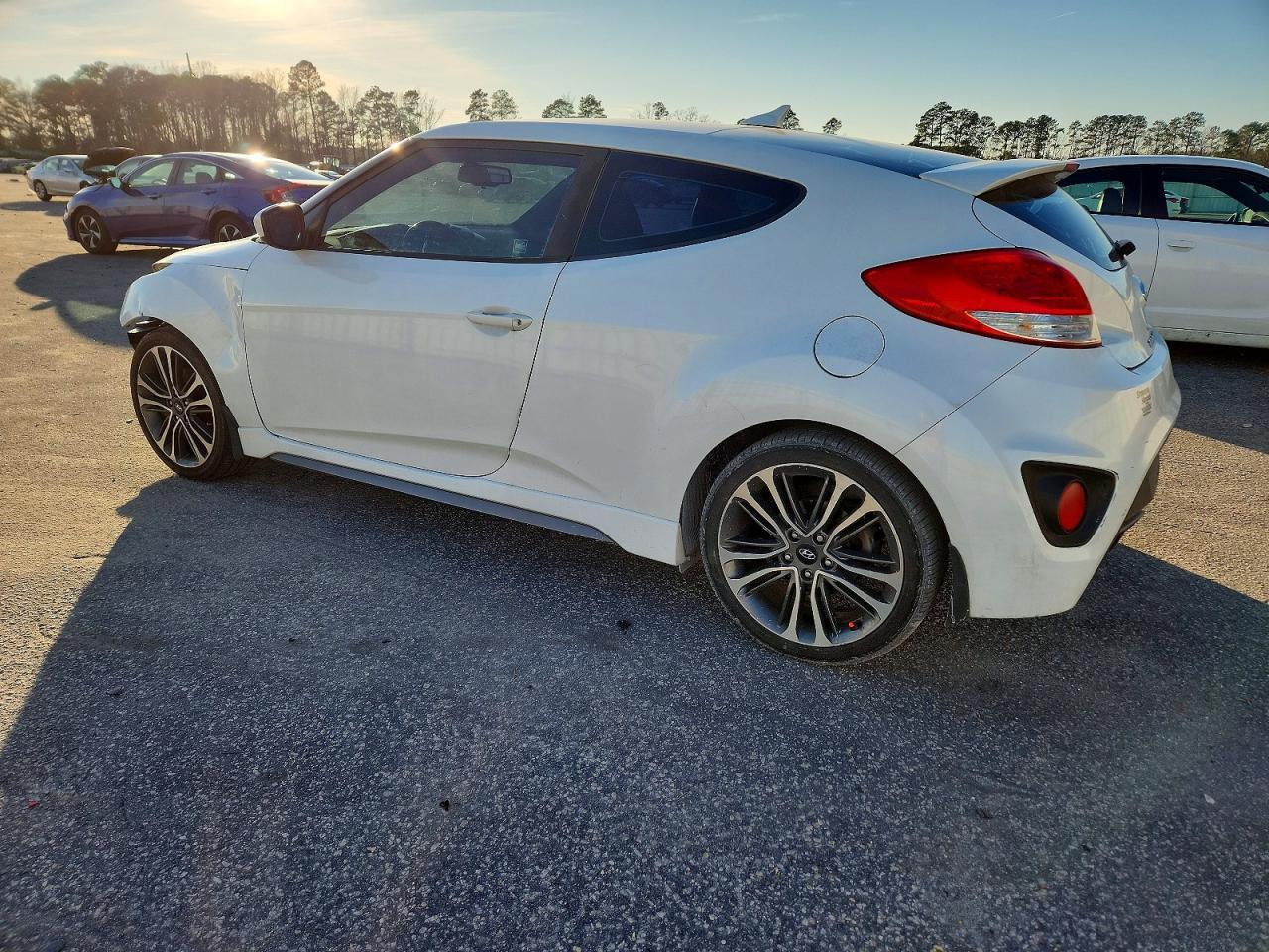 2016 Hyundai Veloster Turbo - zdjęcie 2