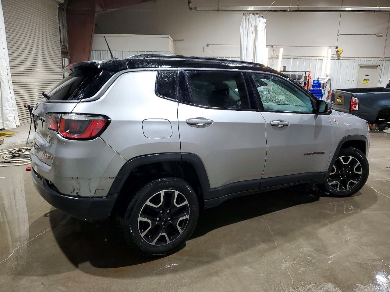 2019 Jeep Compass Trailhawk - zdjęcie 3