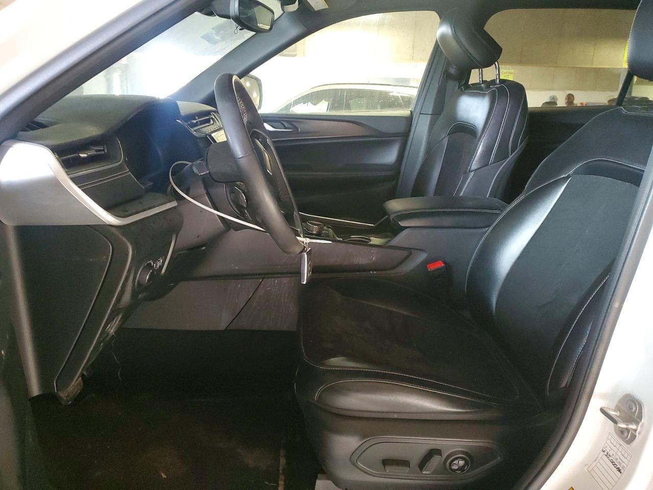 2024 Jeep Grand Cherokee L Laredo - zdjęcie 7