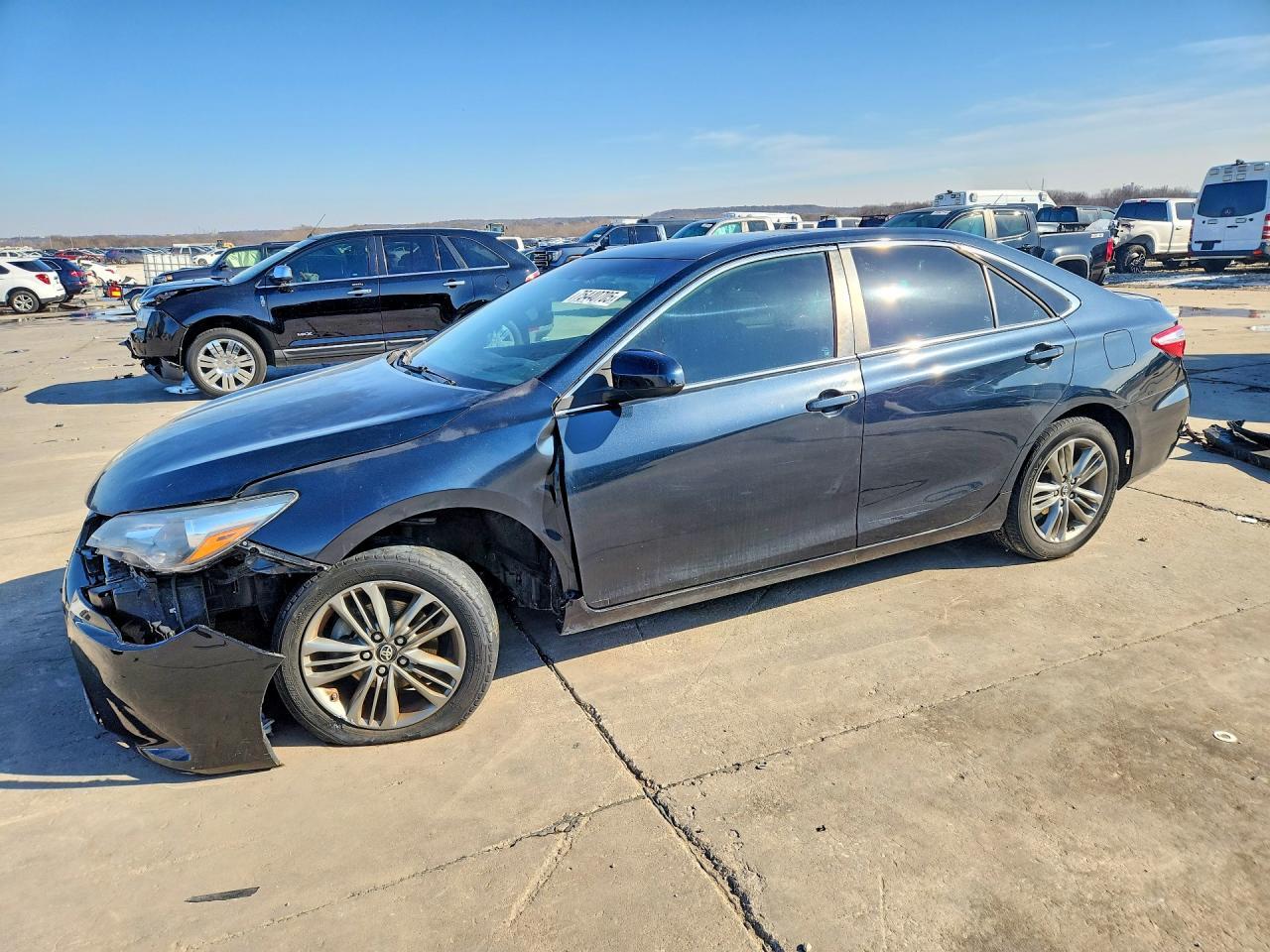 2017 Toyota Camry Se - zdjęcie główne