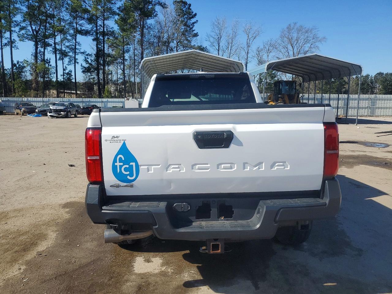 2024 Toyota Tacoma Sr - zdjęcie 6