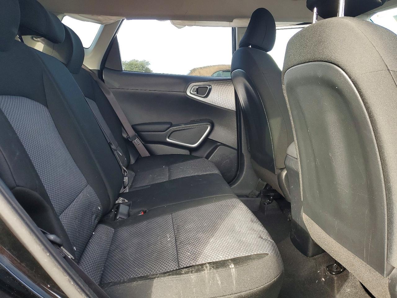 2025 Kia Soul Lx - zdjęcie 10