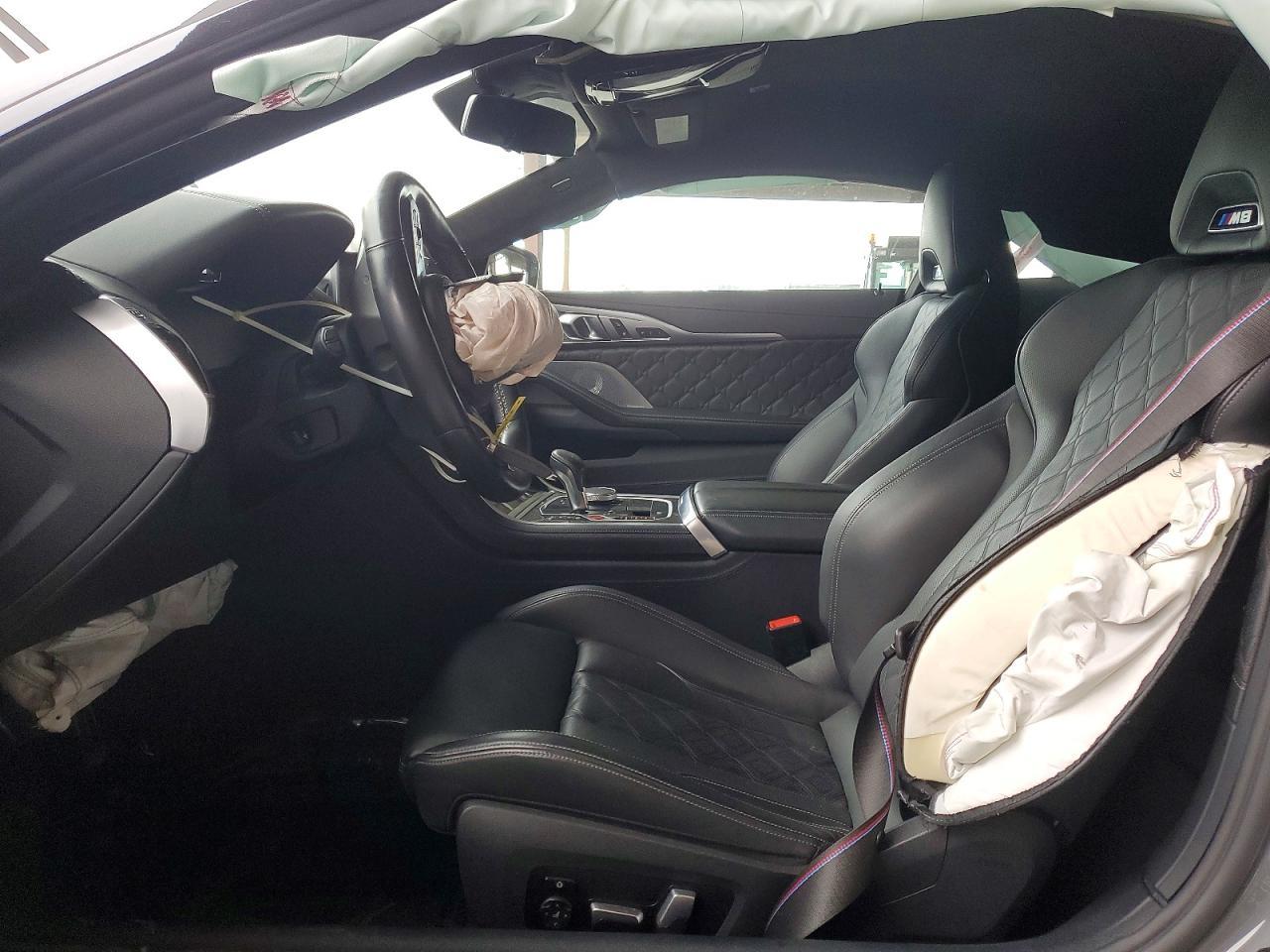 2022 BMW M8 - zdjęcie 7