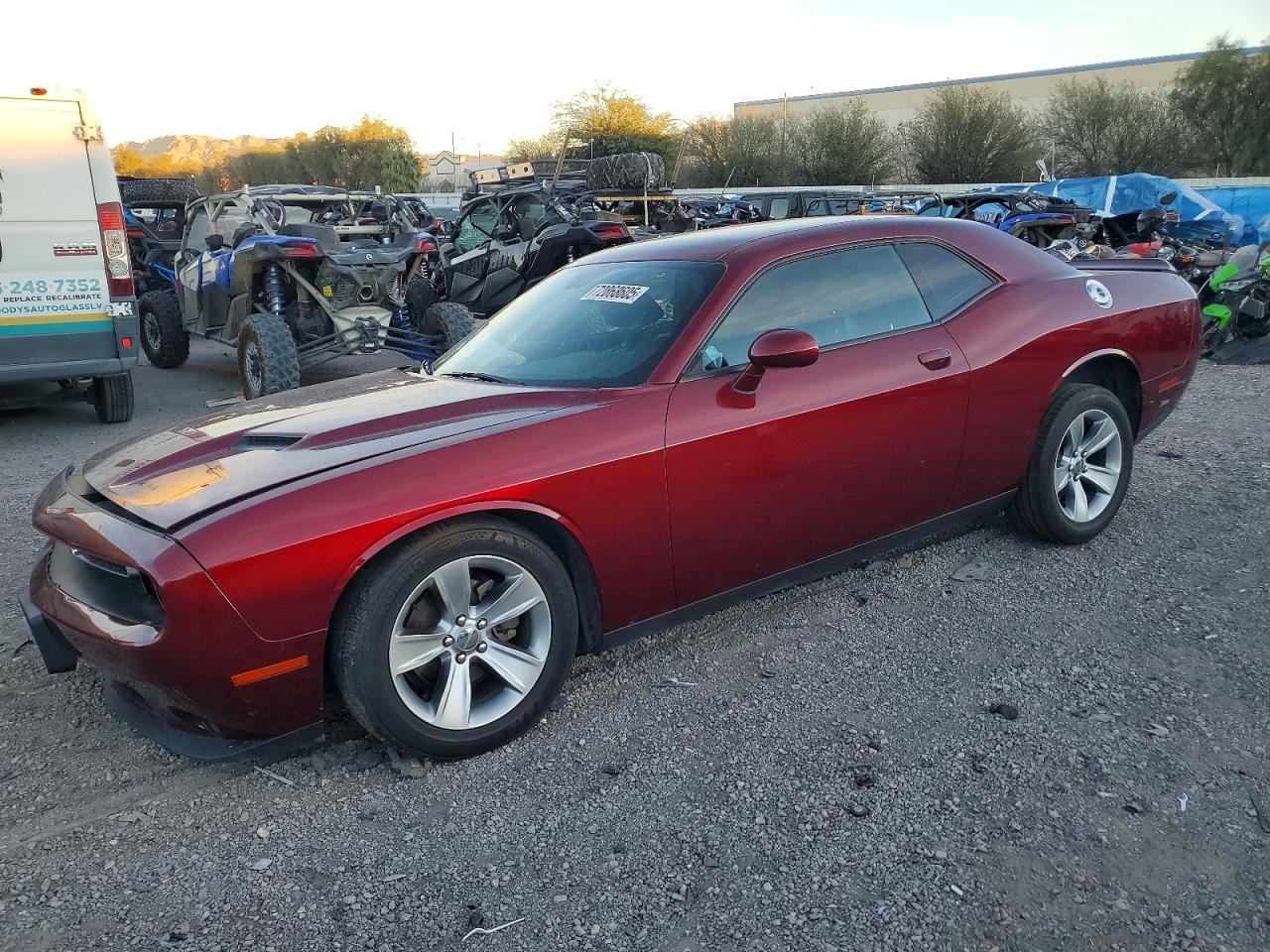 2020 Dodge Challenger Sxt - zdjęcie główne