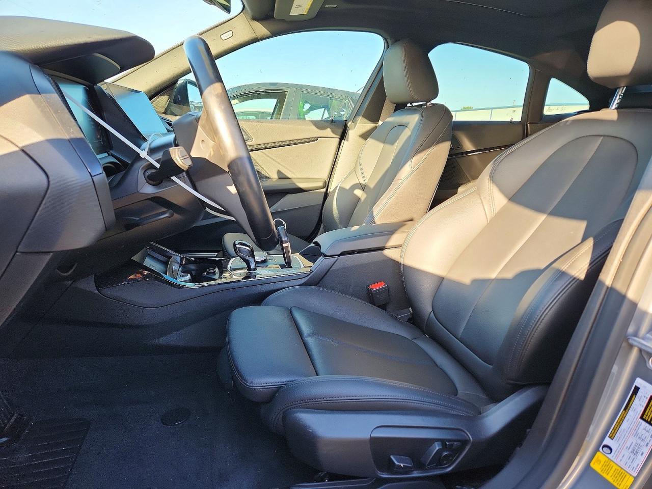 2022 BMW 228I - zdjęcie 7