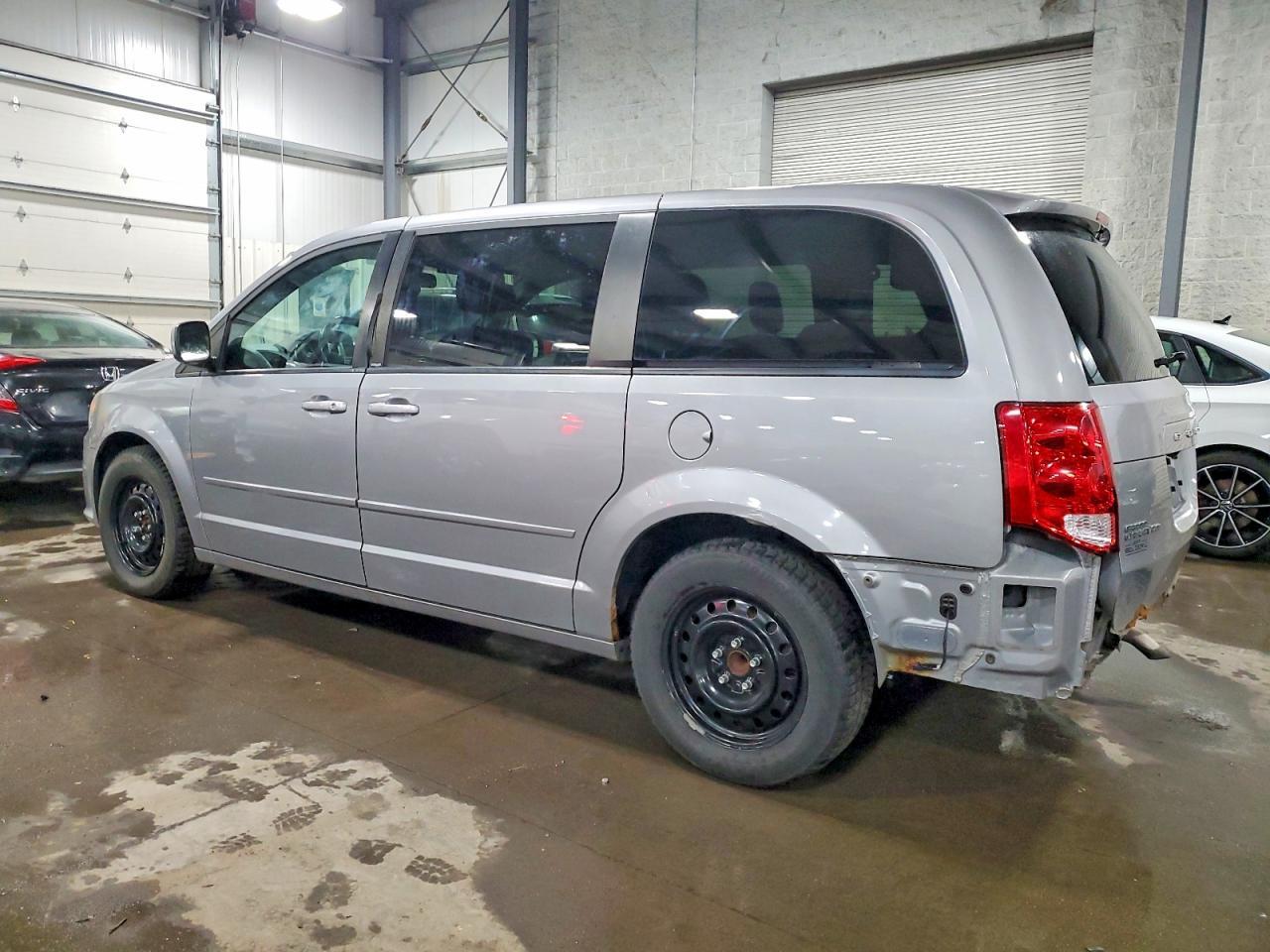 2014 Dodge Grand Caravan R/T - zdjęcie 2
