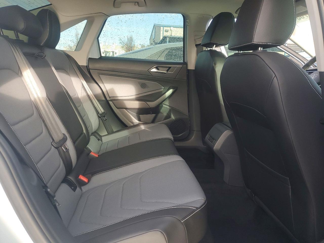 2025 Volkswagen Jetta Sel - zdjęcie 10