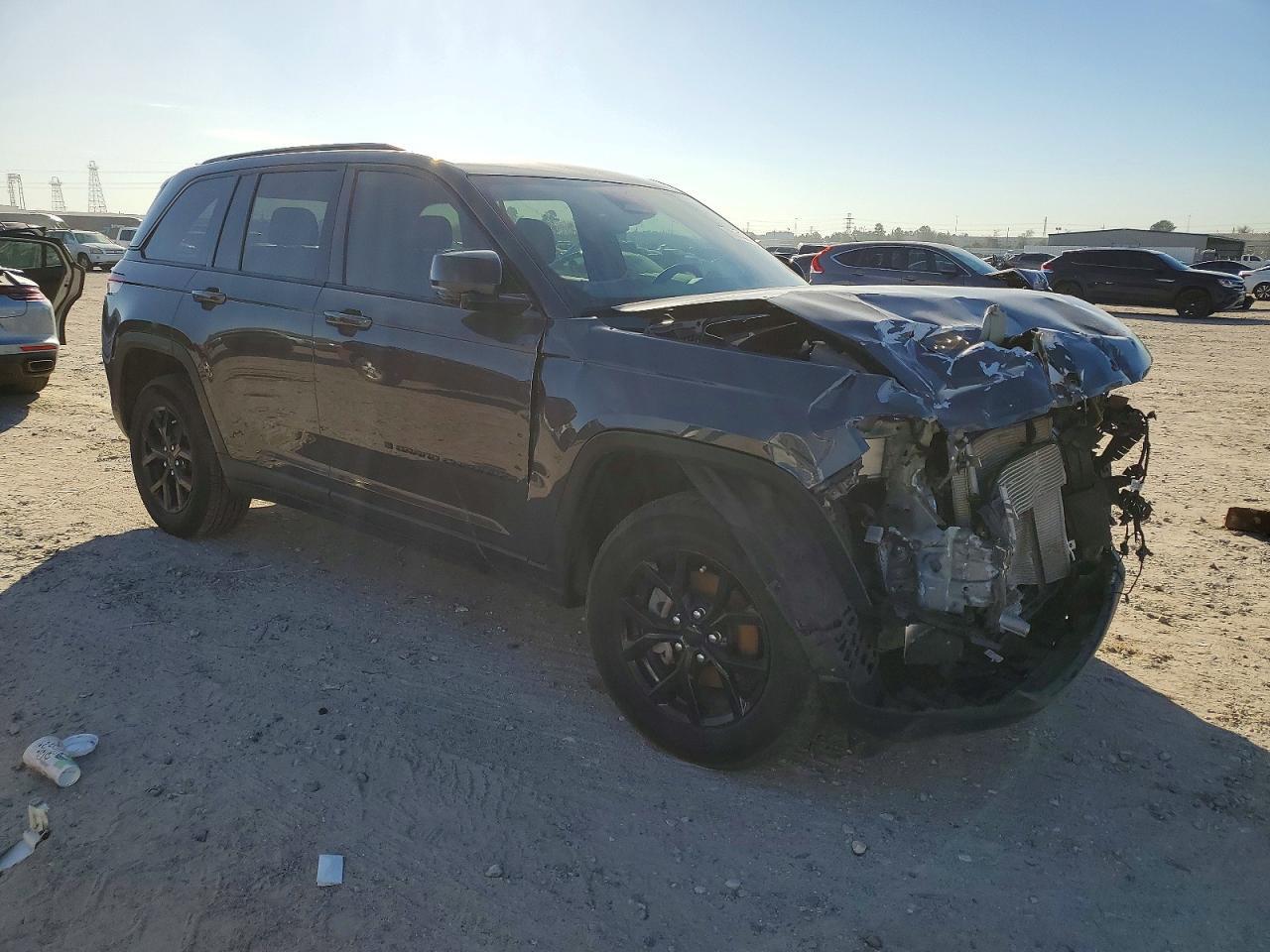 2024 Jeep Grand Cherokee Laredo - zdjęcie 4