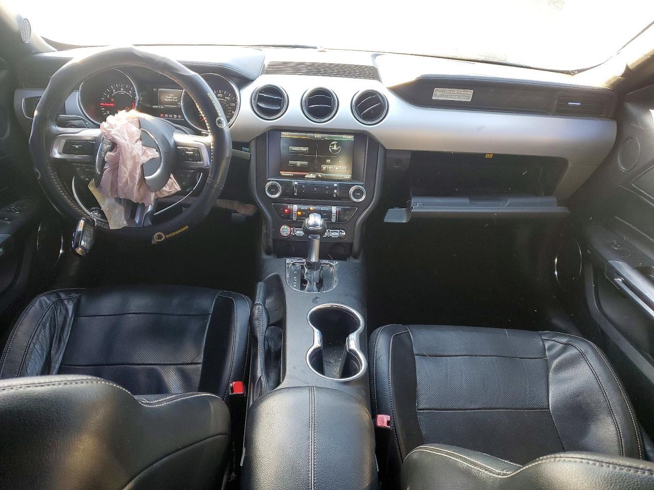 2015 Ford Mustang - zdjęcie 8