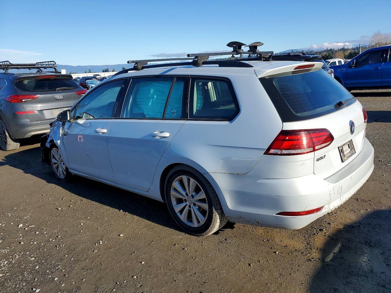 2019 Volkswagen Golf Sportwagen S - zdjęcie 2