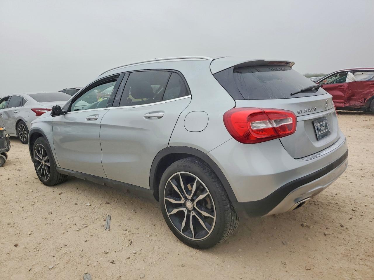 2015 Mercedes-Benz Gla 250 4Matic - zdjęcie 2