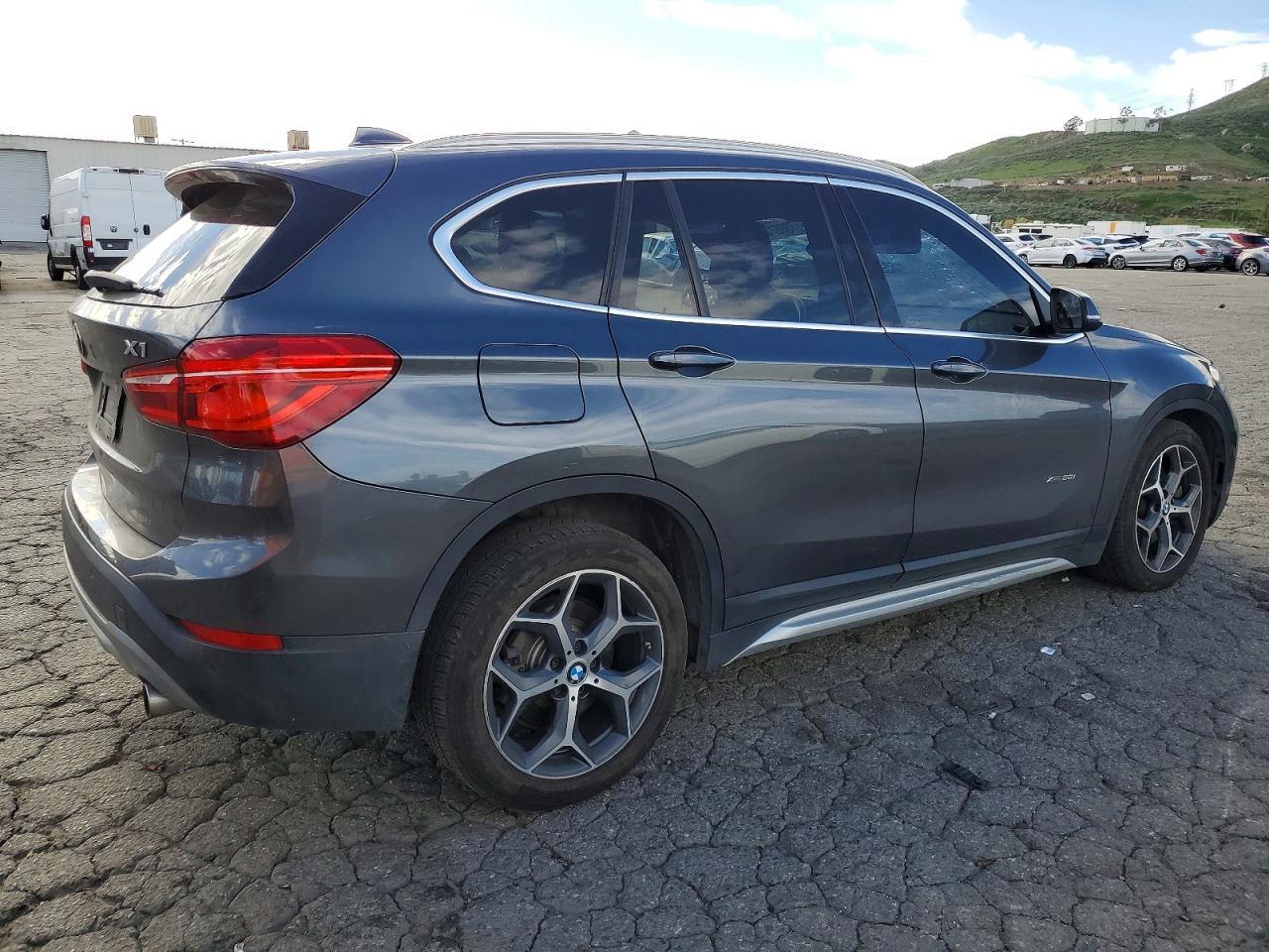 2016 BMW X1 xDrive28I - zdjęcie 3