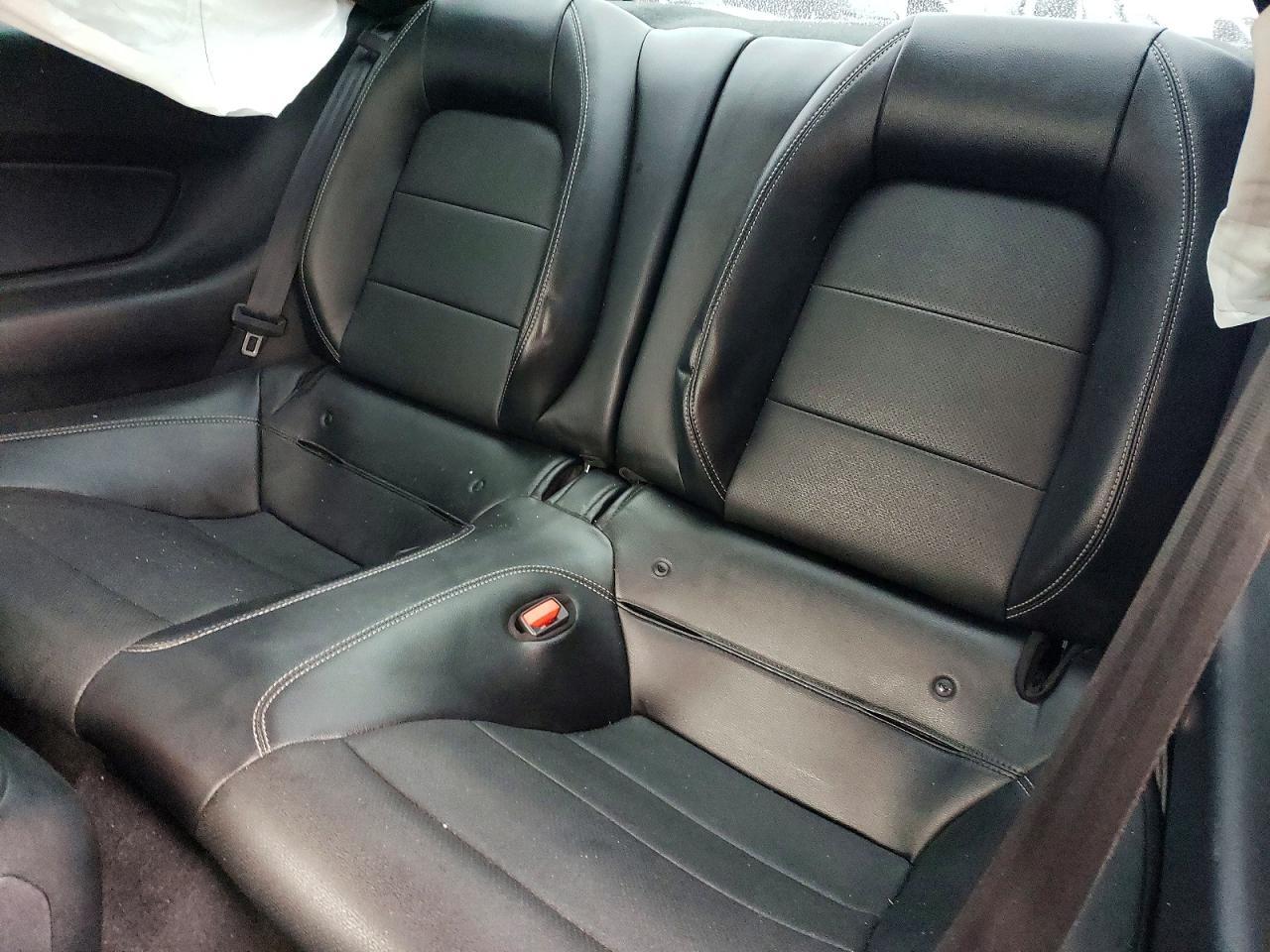 2023 Ford Mustang - zdjęcie 10