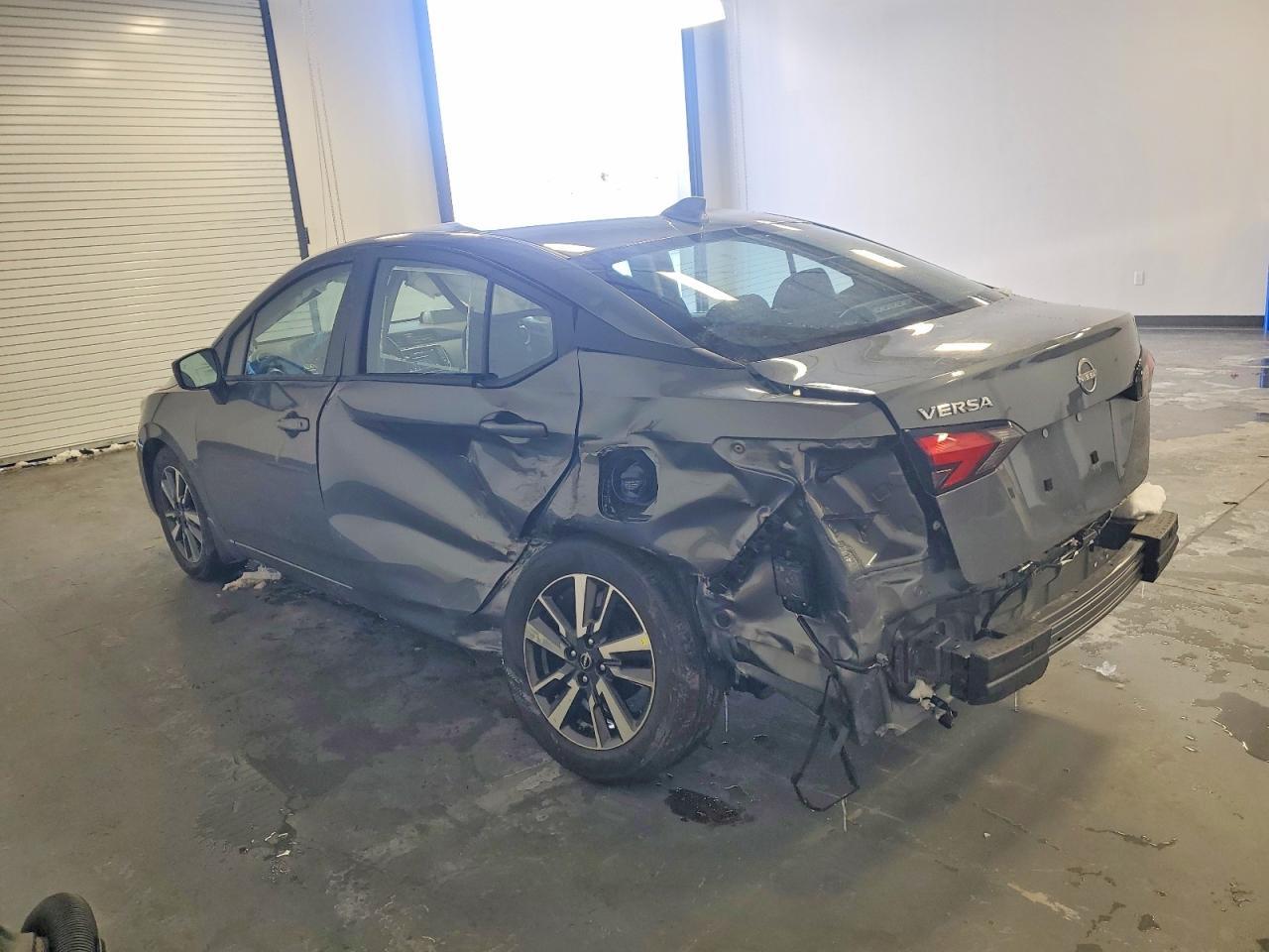 2025 Nissan Versa Sv - zdjęcie 2