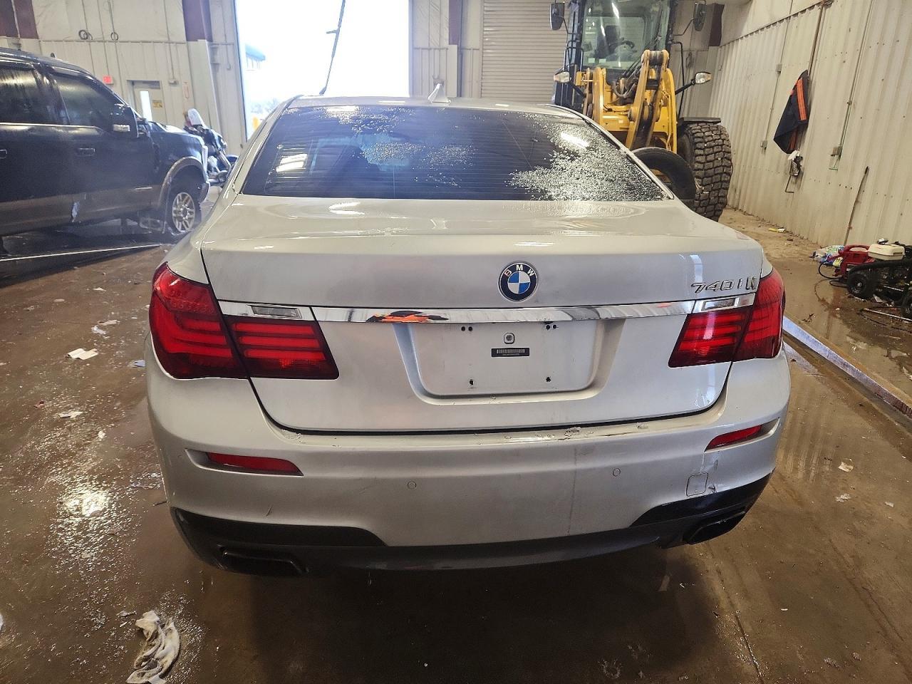 2013 BMW 740 I - zdjęcie 6
