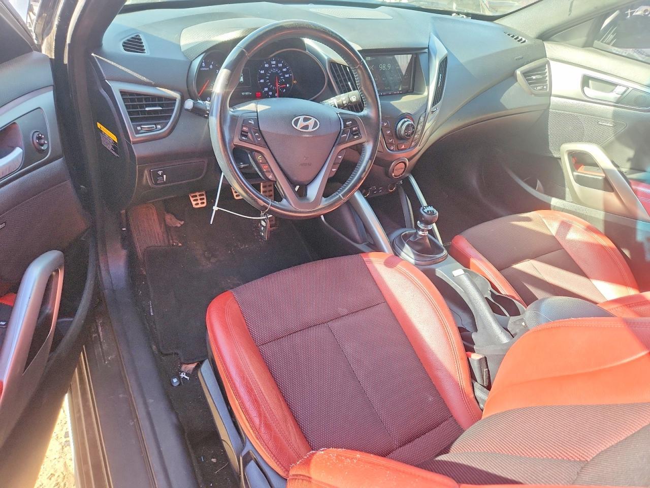 2016 Hyundai Veloster Turbo - zdjęcie 8
