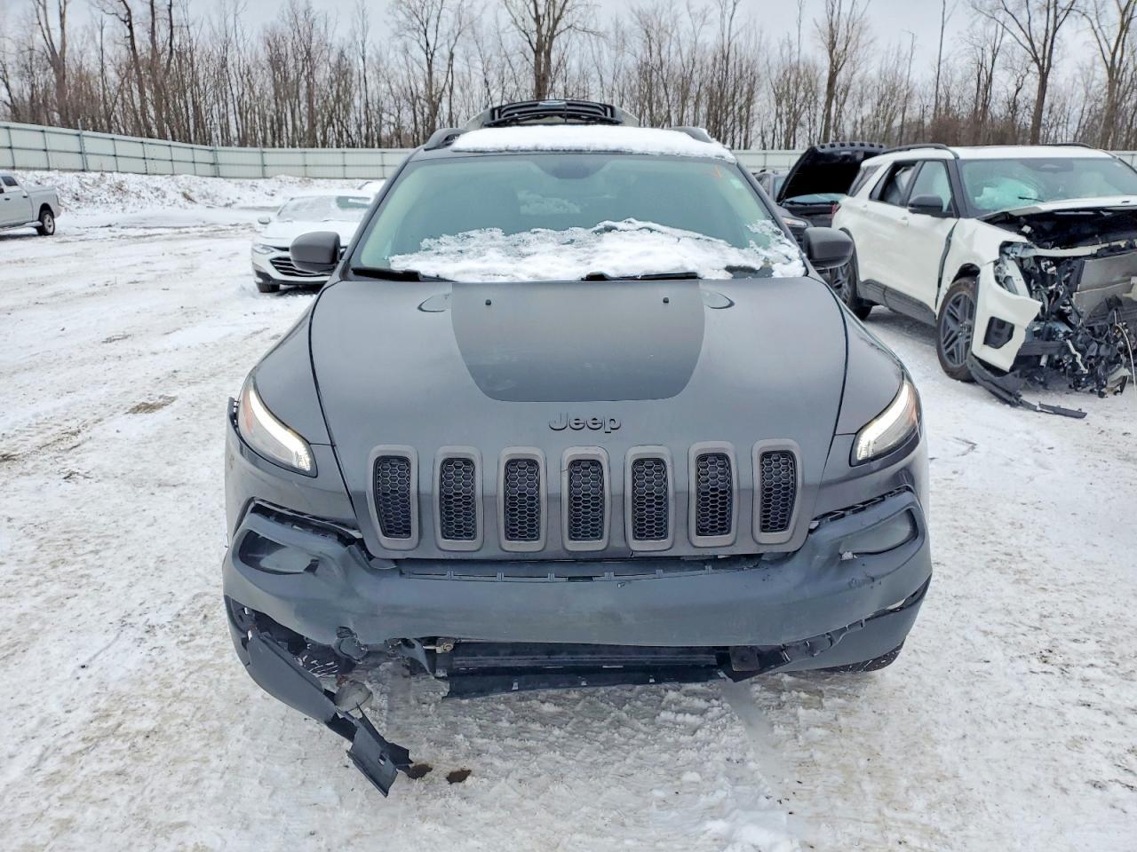 2016 Jeep Cherokee Trailhawk - zdjęcie 5