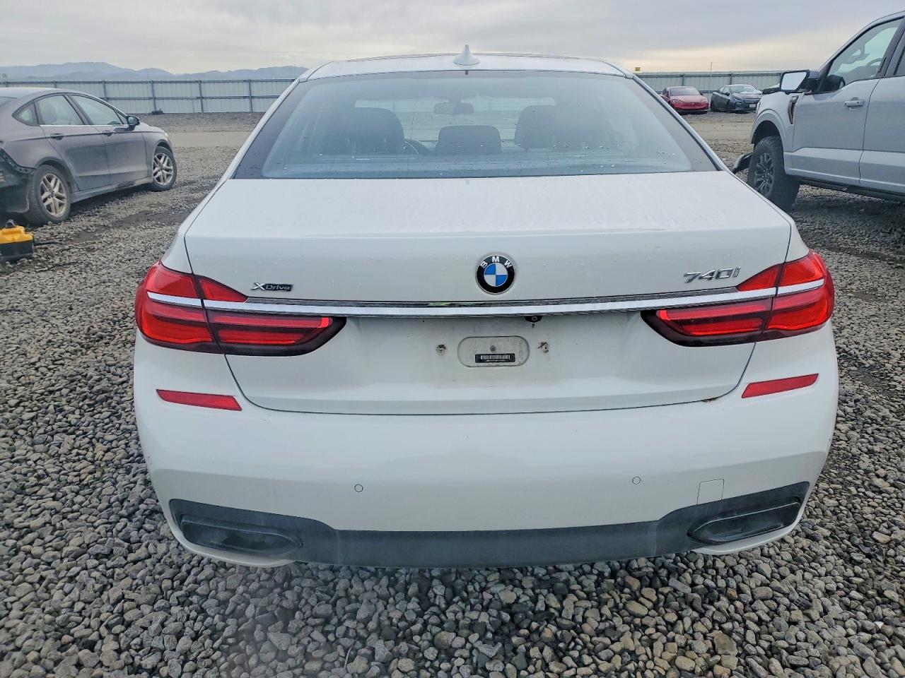 2017 BMW 740 Xi - zdjęcie 6