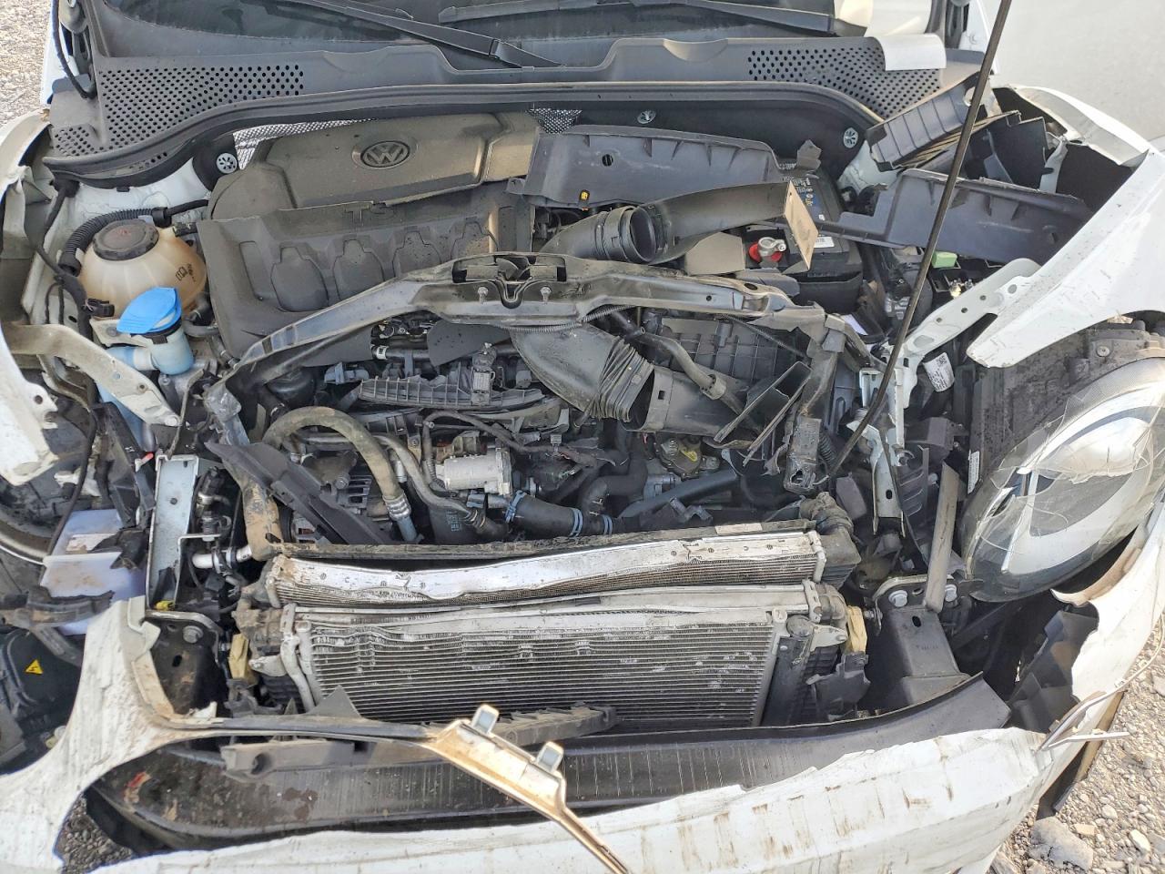 2018 Volkswagen Beetle S - zdjęcie 11